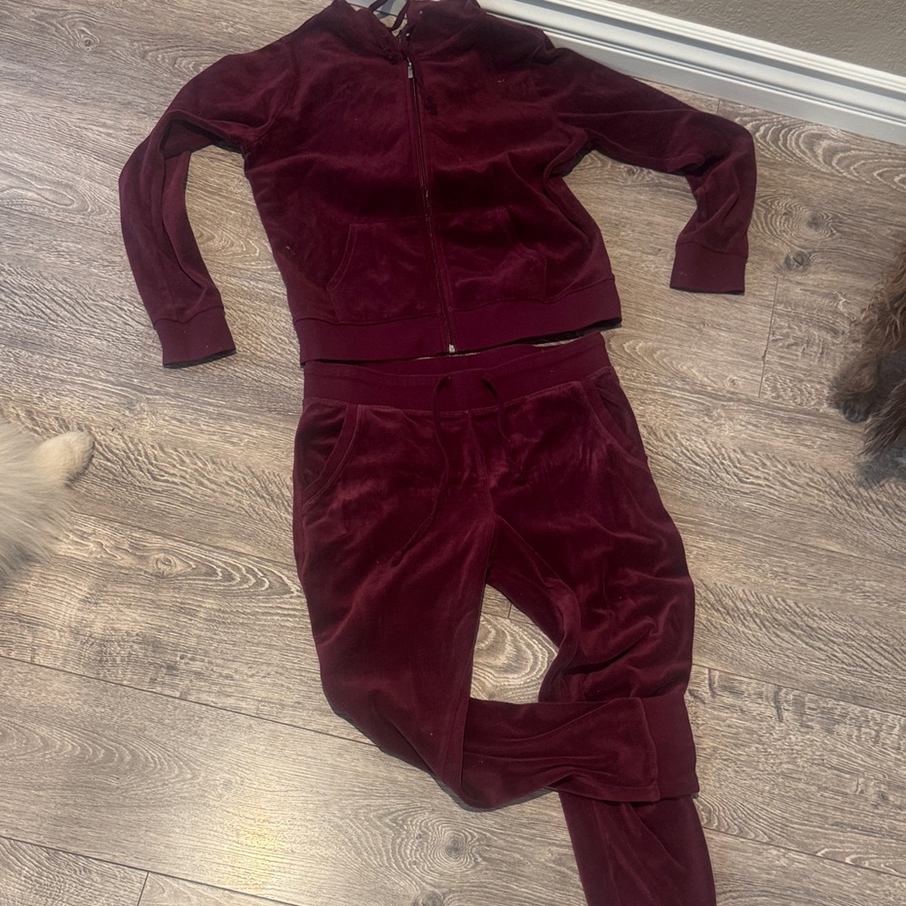 Fashion Nova Women's Burgundy Velour Tracksuit